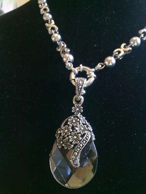EXCLUSIVELY HADASSAH 2010 COLLECTION TIBETAN SILVER CHARCOALTEARDROP MARCAZITE LOOK NECKLACE