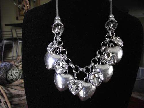 *R280* 2011 HADASSAH COLLECTION!!STUNNING TIBETAN SILVER HEARTS PENDANT NECKLACE