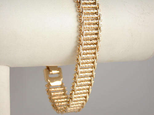 2 YEAR GUARANTEE!!GORGEOUS GOLD WIDE MENS/LADIES BRACELET 12 mm