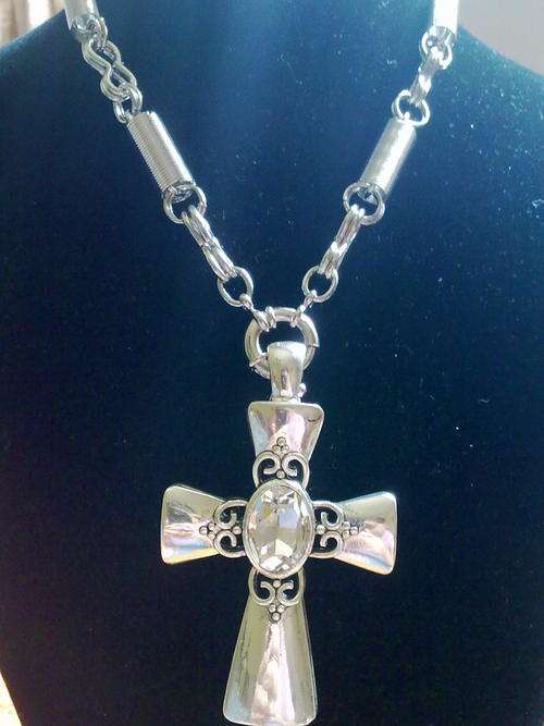 GORGEOUS!!LARGE TIBETAN SILVER CRYSTAL CROSS SPRINGS NECKLACE
