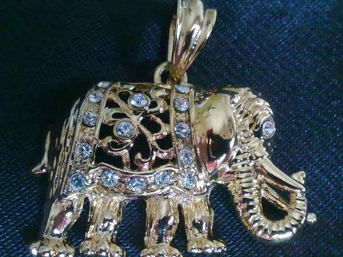 GORGEOUS GOLD ELEPHANT DIAMANTE PENDANT