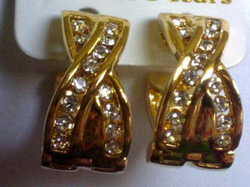 2 YEAR GUARANTEE!! Stunning GOLDEN DIAMANTE HUGGIE EARRINGS