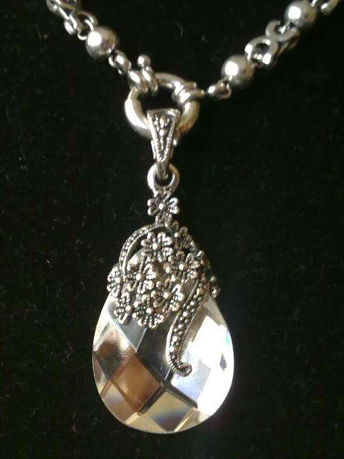 EXCLUSIVELY HADASSAH 2010 COLLECTION TIBETAN SILVER CRYSTAL TEARDROP MARCAZITE LOOK NECKLACE