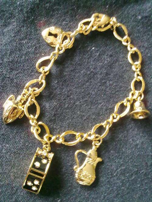 GORGEOUS GOLD CHARM BRACELET