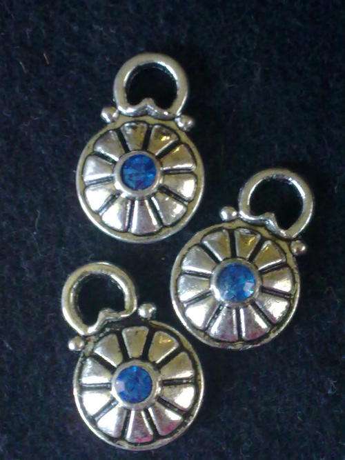 STUNNING TIBETAN SILVER BLUE CHARM