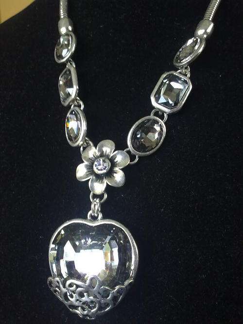 STUNNING!!! CHARCOAL CRYSTAL HEART TIBETAN SILVER NECKLACE