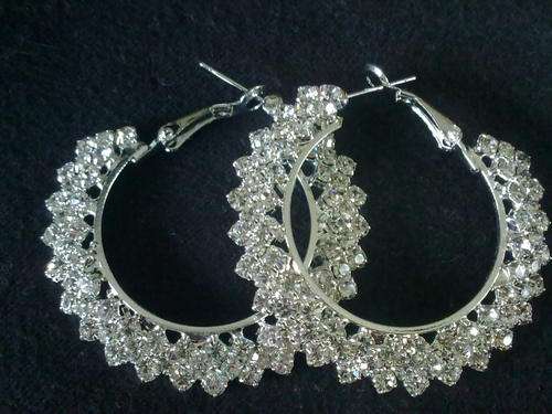 STUNNING SILVER DIAMANTE HOOP EARRINGS 4,5 cm