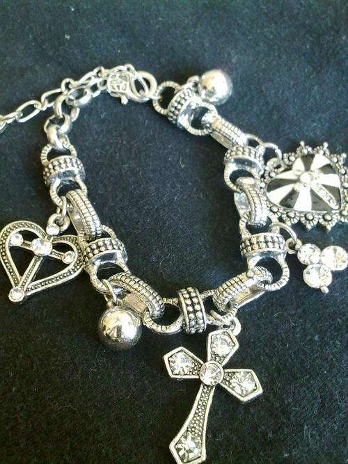 EXCLUSIVELY FROM 2011 HADASSAH COLLECTION TIBETAN SILVER MARCAZITE LOOK BRACELET