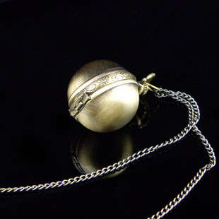BEAUTIFULL MATT COPPER TONE ROUND NECKLACE Pocket Watch