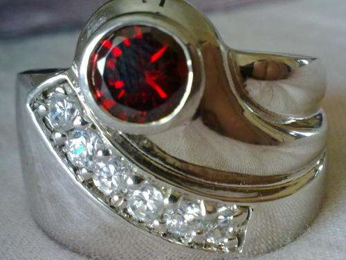 BIG!!! 925 SOLID STERLING SILVER DIAMANTE & CREATED RUBY RING SIZE 9/10