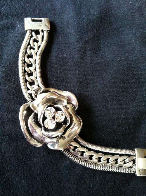 EXCLUSIVELY!!TIBETAN SILVER MULTI STRAND ROSE BRACELET