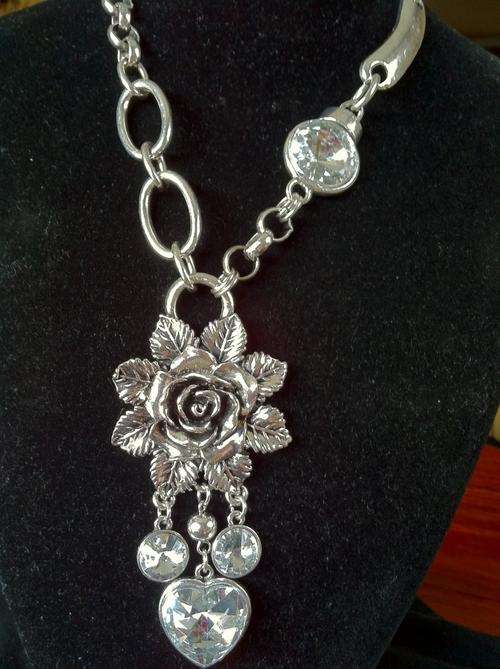STUNNING TIBETAN SILVER 3 DIMENTIONAL NECKLACE