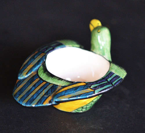 Ardmore ceramic. Made by Octavia painted by Matrina 1998