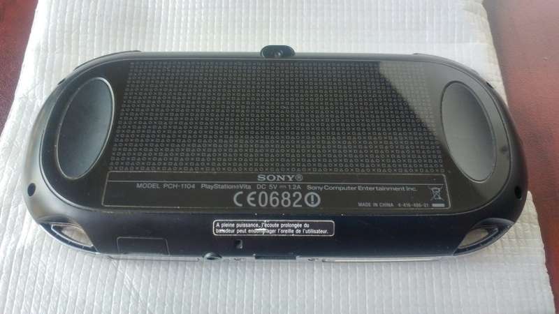 Sony PS Vita 3G / Wi-Fi & 9 Original Vita Games