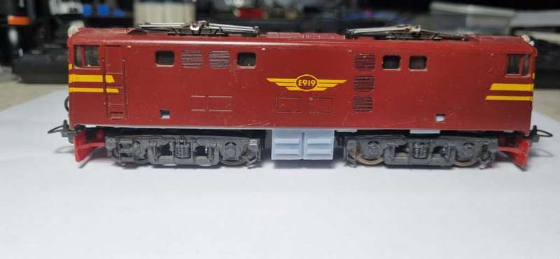LIMA 5 E REPLACEMENT CHASSIS WITH BATTERY BOX