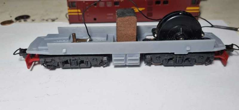 LIMA 5 E REPLACEMENT CHASSIS WITH BATTERY BOX