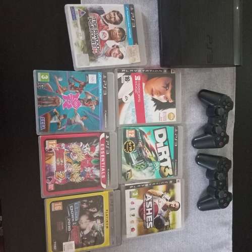 PS3 CONSOLE WITH 2 CONTROLLERS