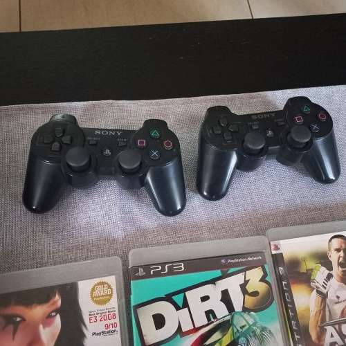 PS3 CONSOLE WITH 2 CONTROLLERS