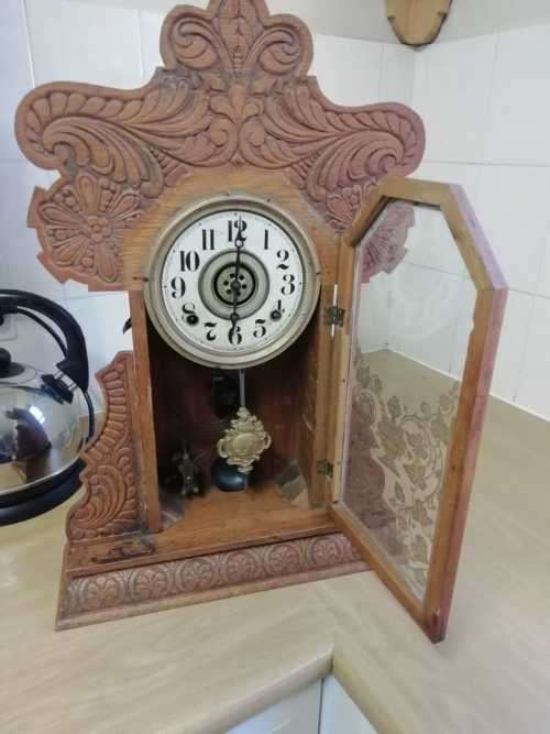 E Ingraham Gingerbread mantle clock