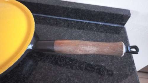 cookwell cast iron pan