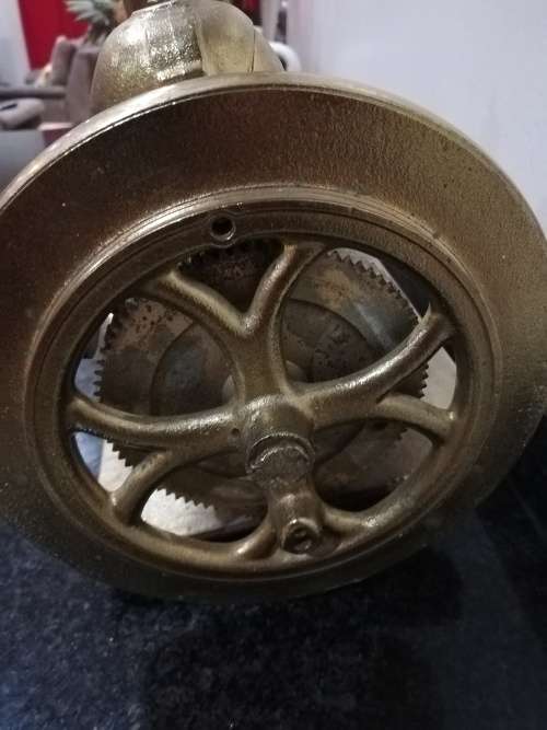Vintage sewing machine for decor