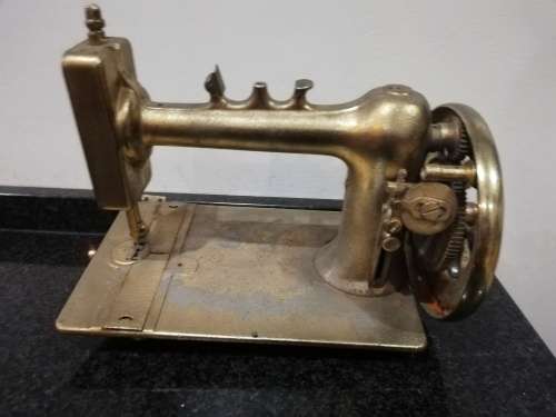 Vintage sewing machine for decor
