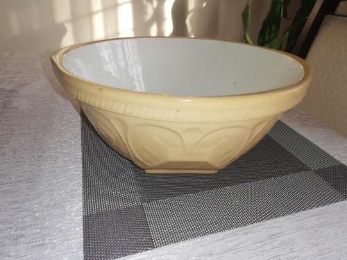 The gripstand, T. G. Green & Co mixing bowl
