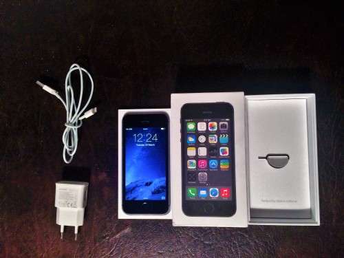 iPhone 5s 16Gb space grey