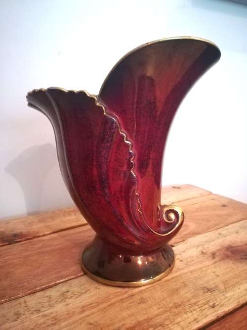 Carltonware Rouge Royale 1979 luster enameled vase