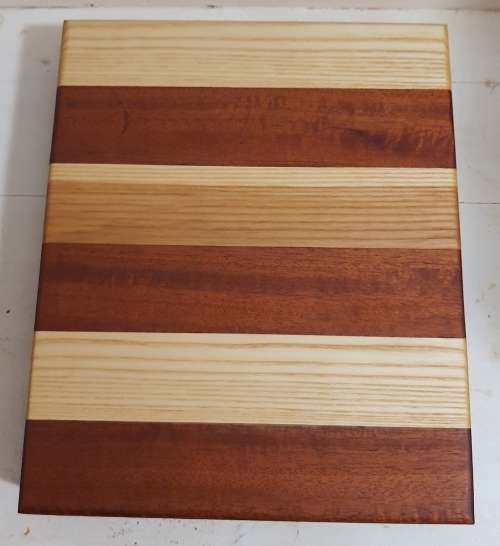 Cutting board made of mahogany and ashwood