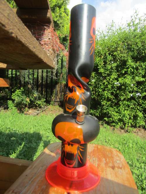 SKULL BONG