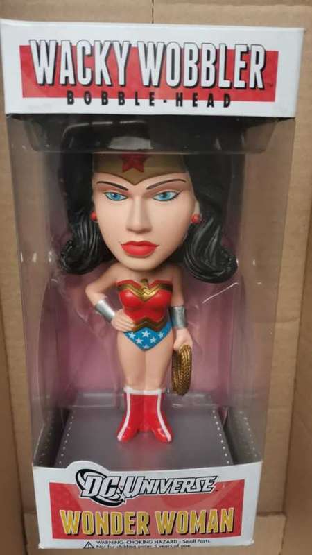 Funko Wacky Wobbler New - Bobble-Head - Wonder Woman