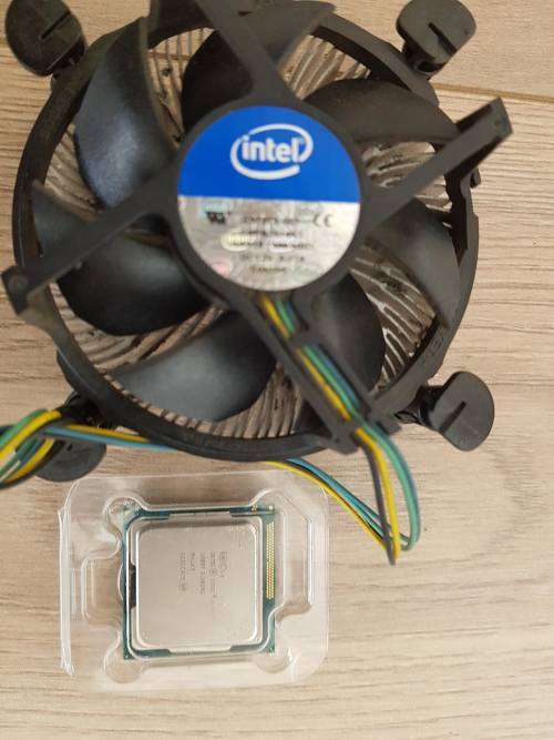 Intel i3 3225 + Intel cooler