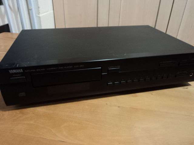 Yamaha CDX-480 CD Player