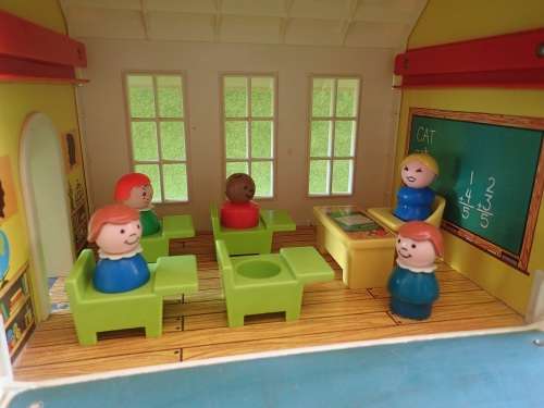 Fisher Price 'Play Family School'