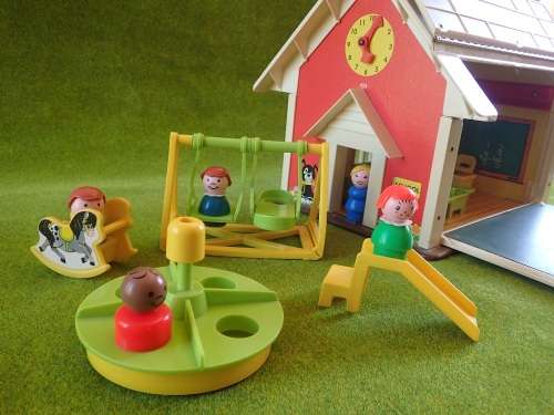 Fisher Price 'Play Family School'