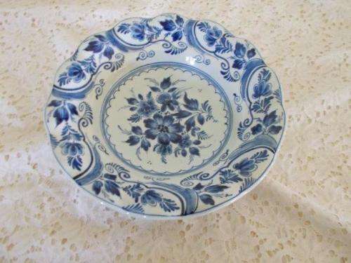Nice round blue and white delft bowl ?