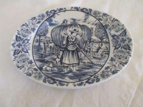 oval collectors blue and white delft wall plate