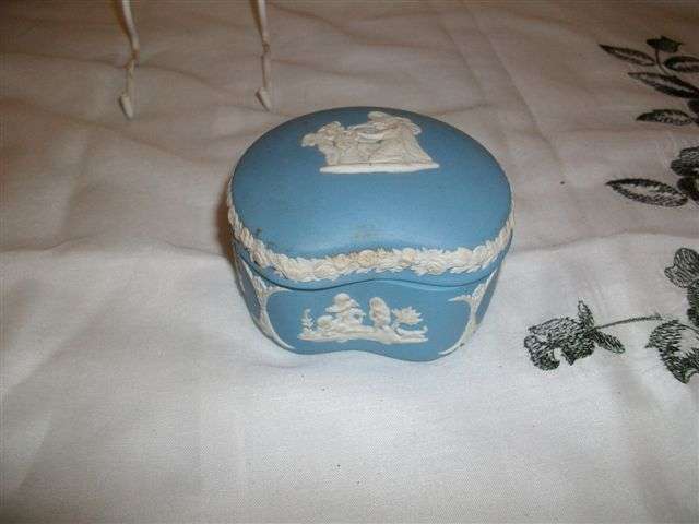 Lovely wedgwood trinket box