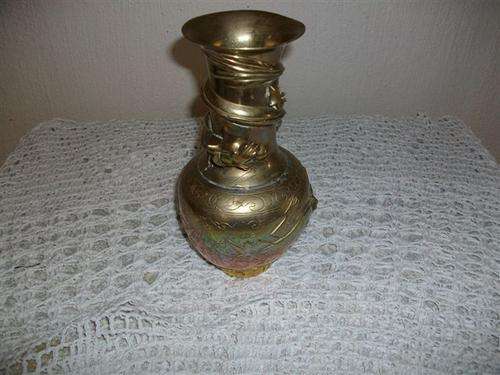 Lovely brass vintage chiense .....??dragon vase