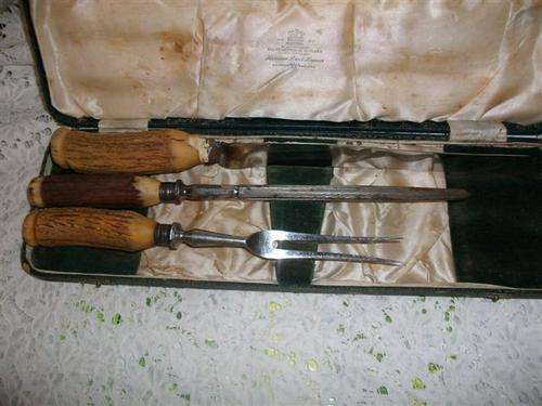 Lovely horn/bone craving set boxed