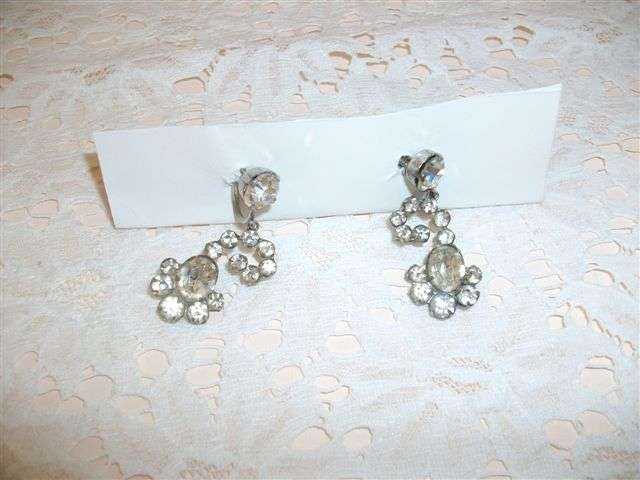 Pair of clip on vintage diamante earrings