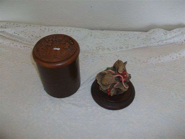Highly collectable series of country mouses with cover (last one )