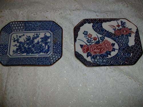 two lovely imari style oriental wall plates (lot 3)