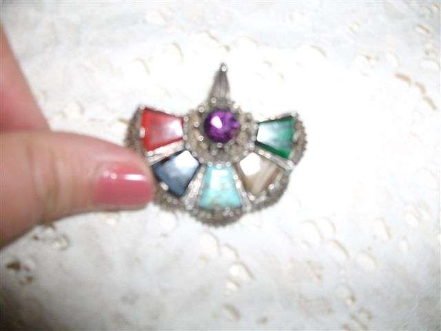 Vintage semi preious stone brooch