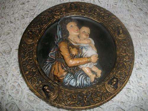 Lovely religous wall plate with mother mary and jesus