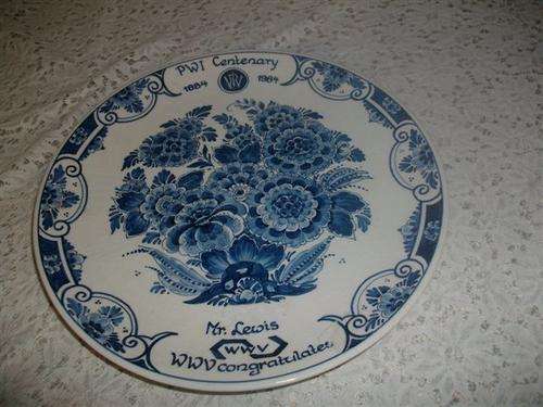 Blue and white delft wall plate