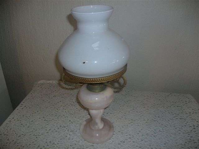 Vintage parrifin style marble base lamp