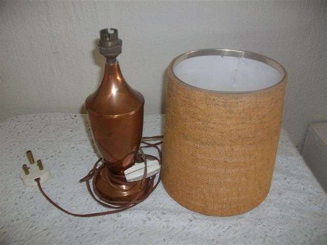 Vintage bed side table copper lamp in working order
