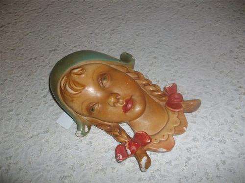 Collectable bossions...?? dutch girl wall haning head